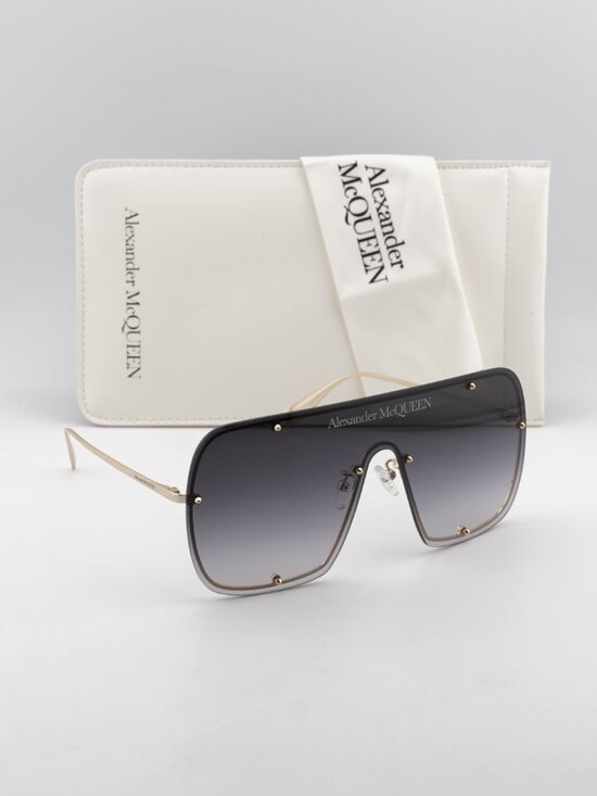Alexander McQueen AM0362S 003 Shield Rimless Sunglasses - Gold / Grey main image 8